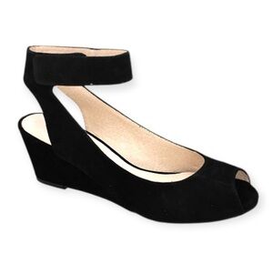 SACHA LONDON Venice Designer Peep Toe Suede Wedge Sandal Size 10